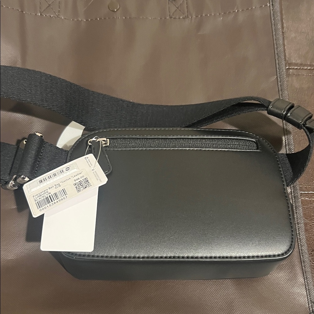 lululemon athletica everywhere Belt Bag cactus leather - Picture 2 of 2
